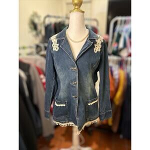Women’s FrenchKuff Medium Denim Jacket With Lace Detailing